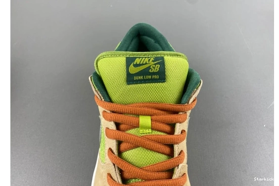  Dunk Nike Low SB  FQ7585-200 “Escargot” 1206